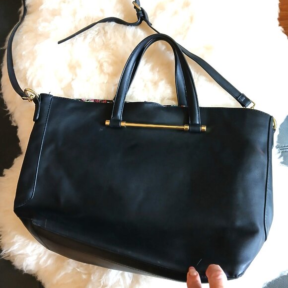 STEVE MADDEN - Black/Gold Tote - Picture 2 of 10